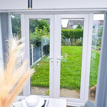 3 Bedroom House Manchester Free Wifi And Parking Exterior photo