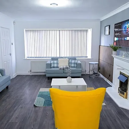 3 Bedroom House Manchester Free Wifi And Parking Exterior photo