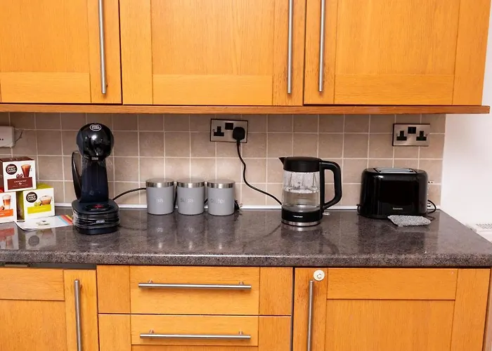 3 Bedroom House Manchester Free Wifi And Parking