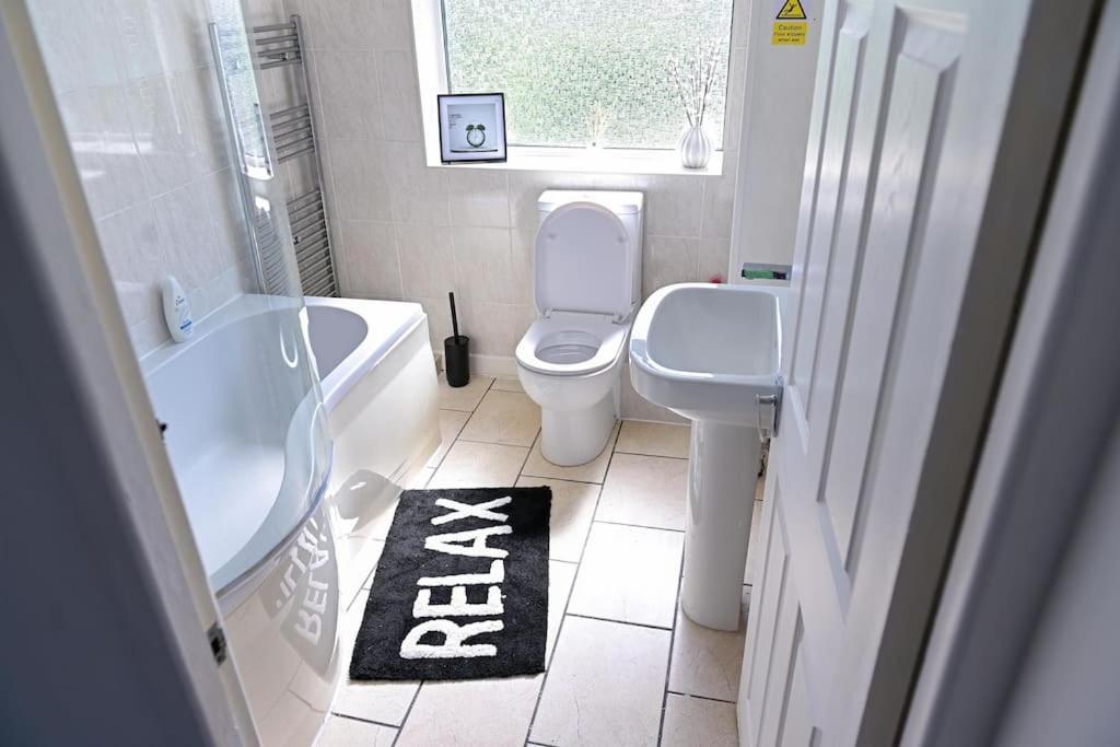 Casa de Férias 3 Bedroom House Free Wifi And Parking Manchester