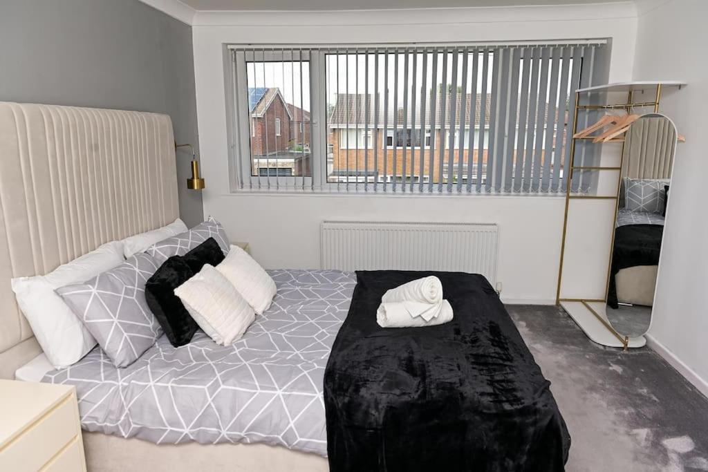 3 Bedroom House Free Wifi And Parking Casa de Férias Manchester